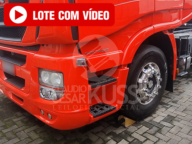 Lote 004 - Iveco Stralis Hi-way 480 6x2 2015