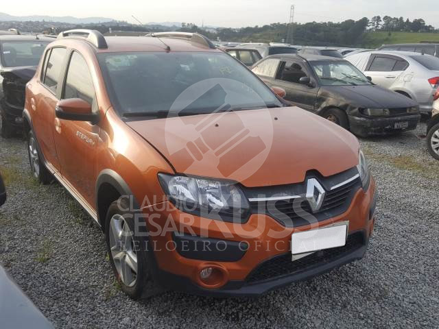 LOTE 010 - RENAULT SANDERO STEPWAY 1.6 2015