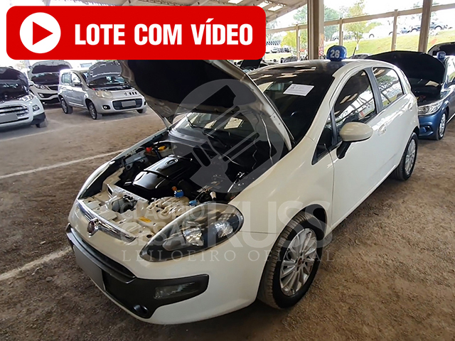 LOTE 014 - Fiat Punto Essence SP 1.6 Flex 16V 5p 2016