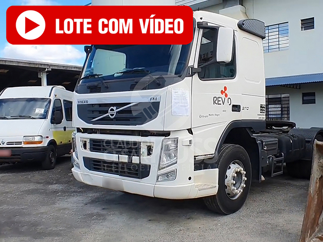 LOTE 008 - Volvo FM 370 6x2t 2014