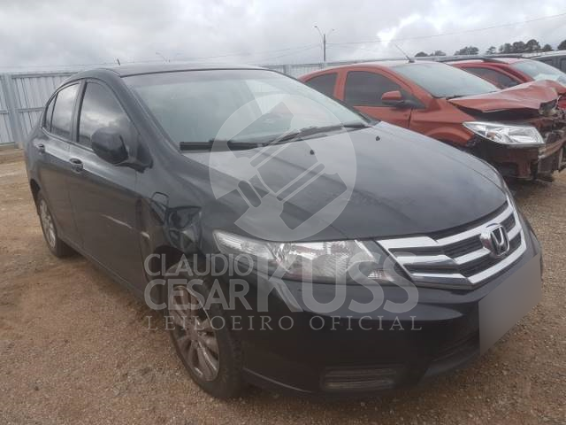 Lote 002 - HONDA CITY LX 1.5 16V 2013